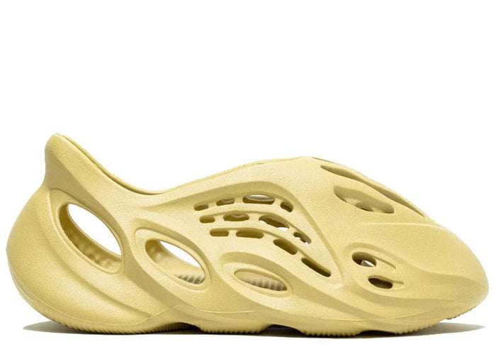 Adidas Yeezy Foam RNNR Sulfur